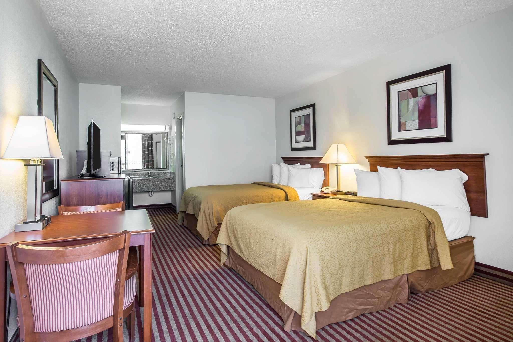 Quality Inn Madison Bagian luar foto