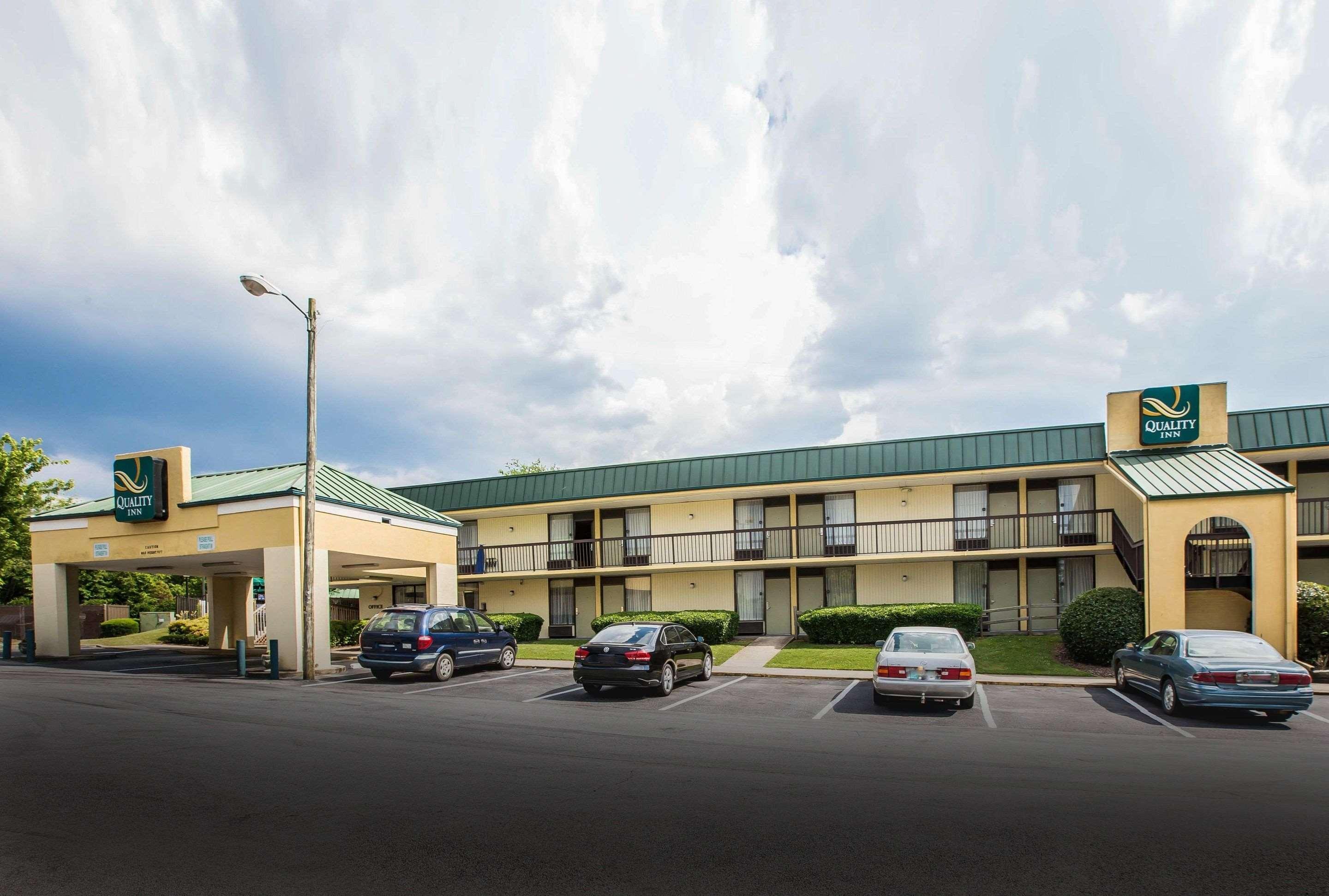 Quality Inn Madison Bagian luar foto