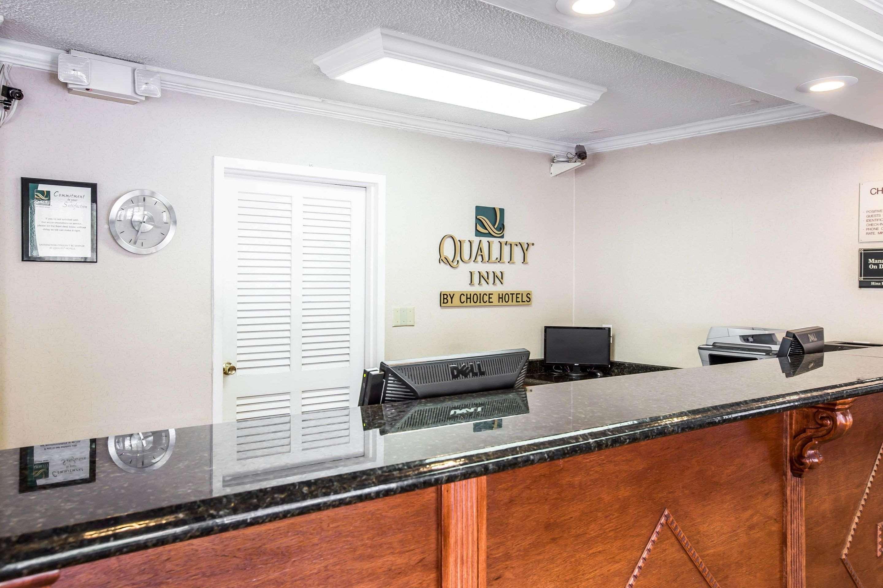 Quality Inn Madison Bagian luar foto