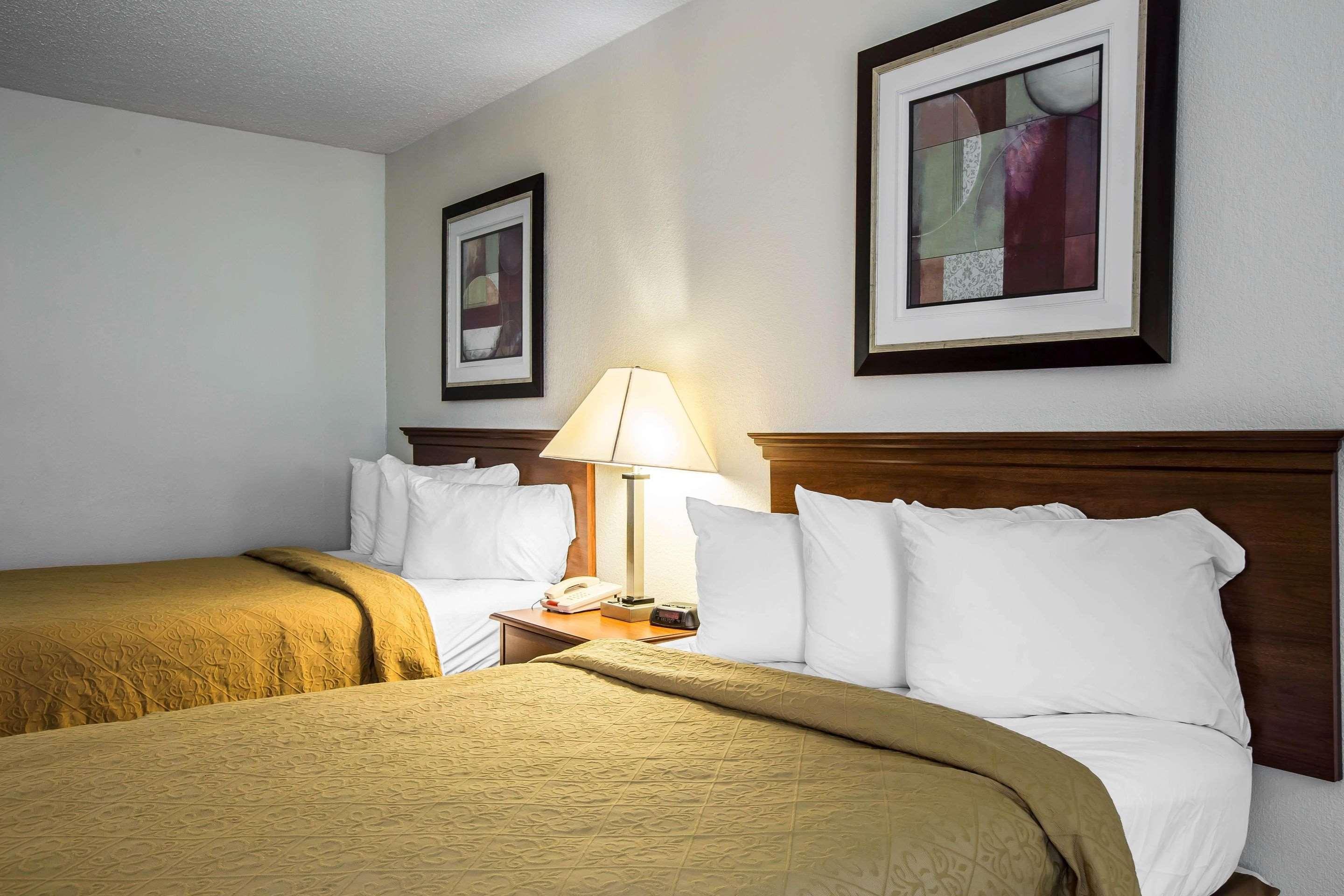 Quality Inn Madison Bagian luar foto