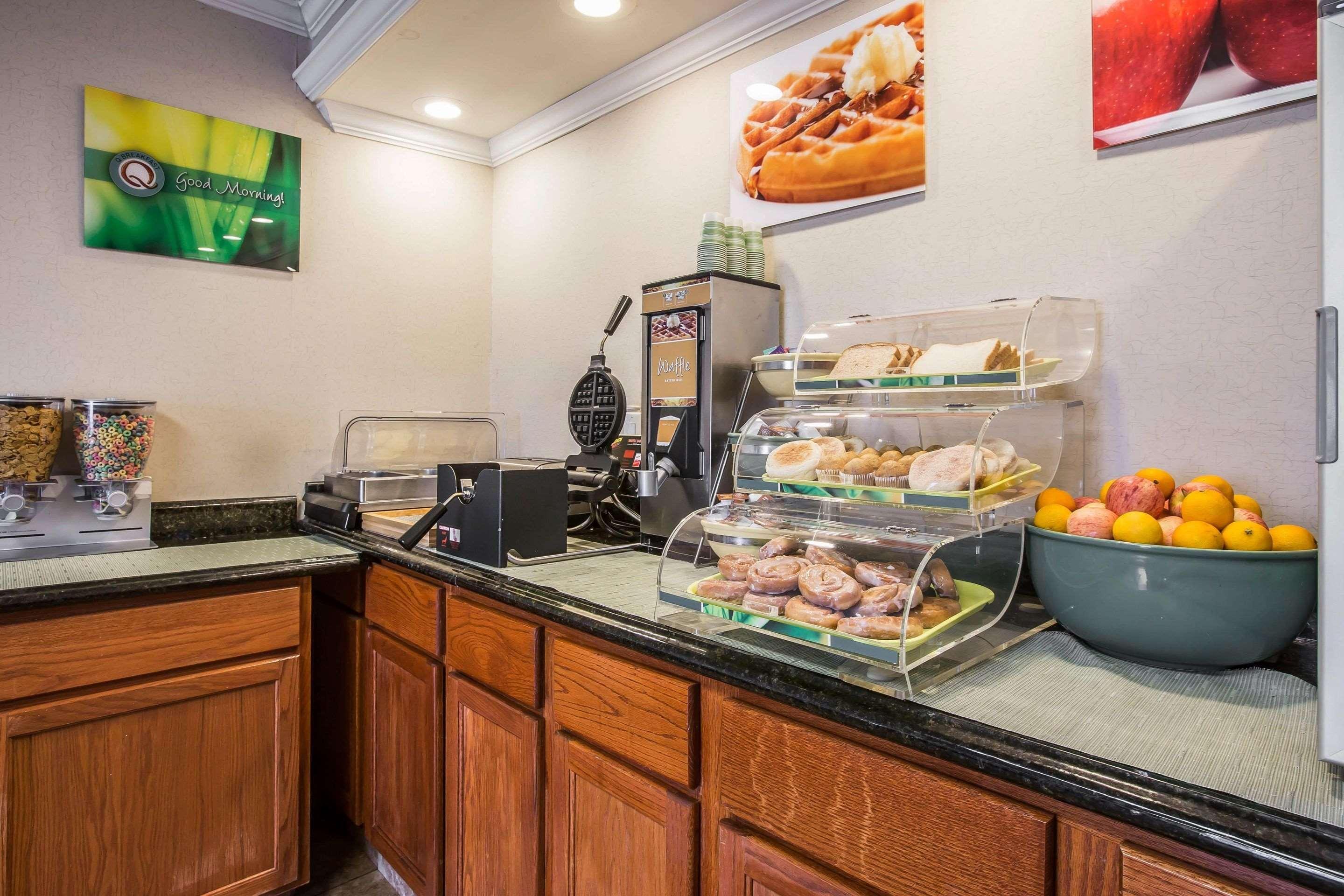 Quality Inn Madison Bagian luar foto