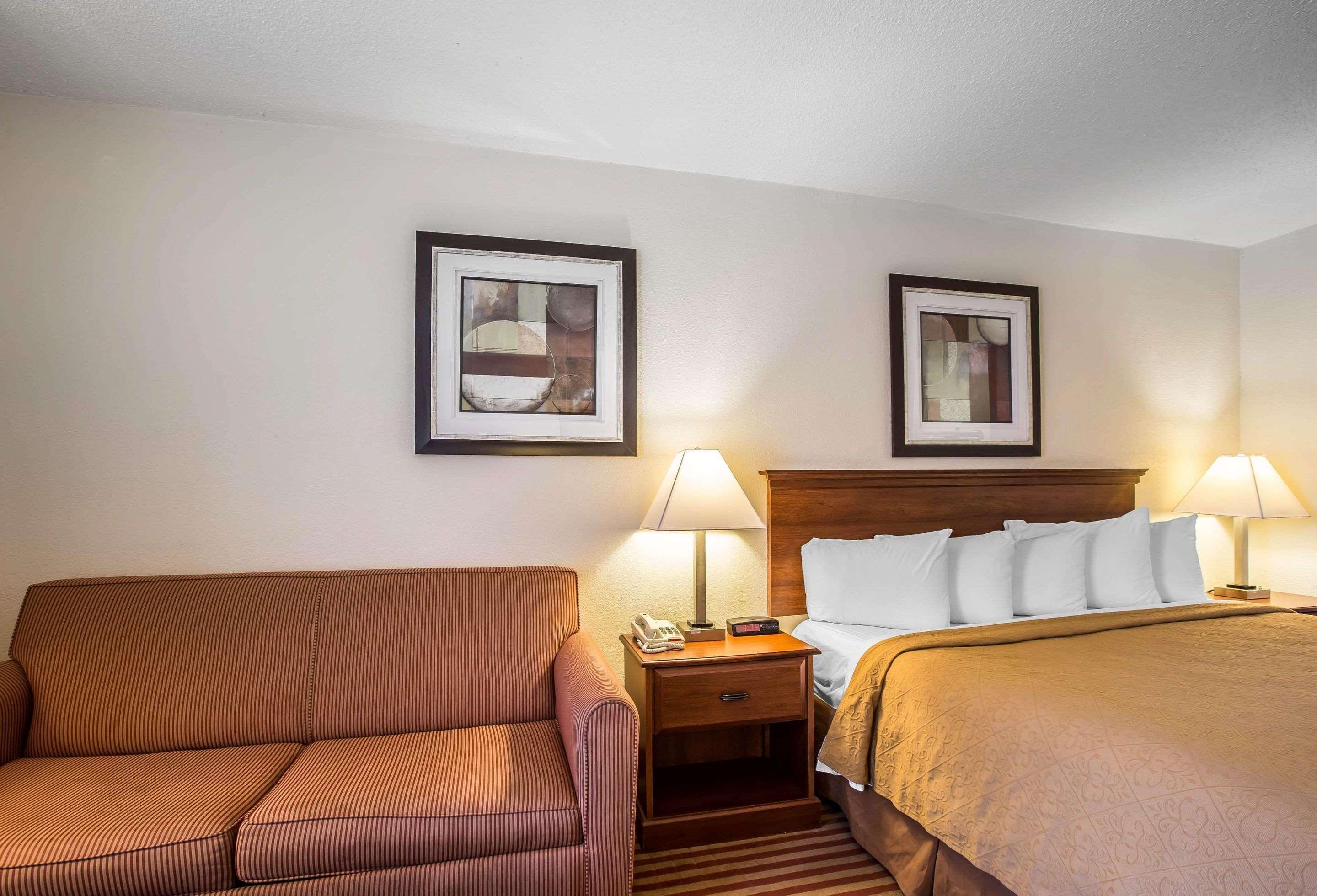 Quality Inn Madison Bagian luar foto